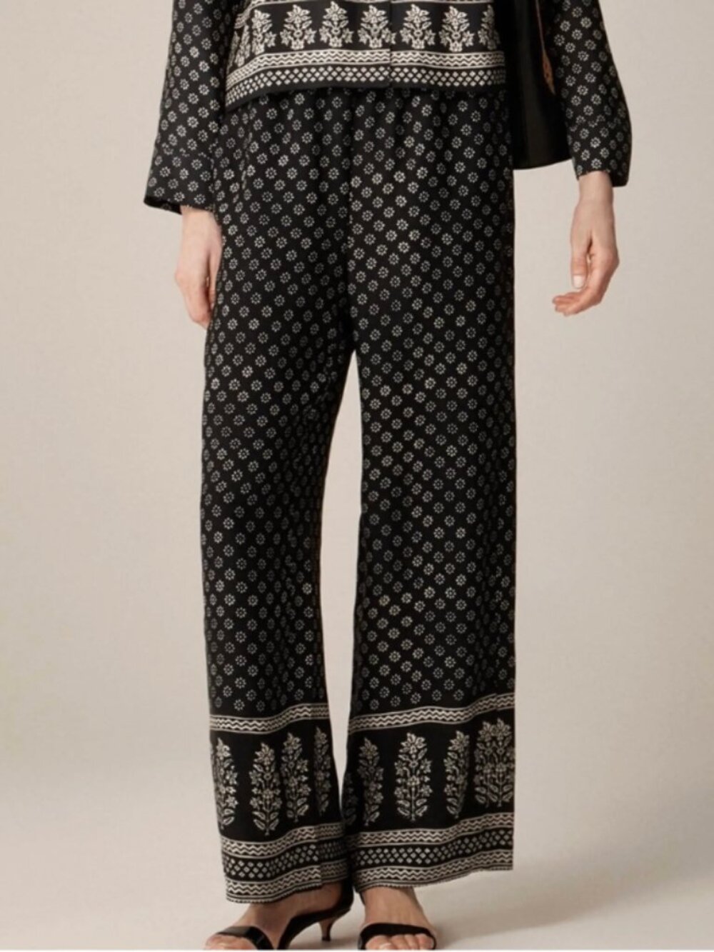 Tall cropped Stratus pant in block print